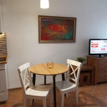 Old Studio Apartment فيلنيوس المظهر الخارجي الصورة