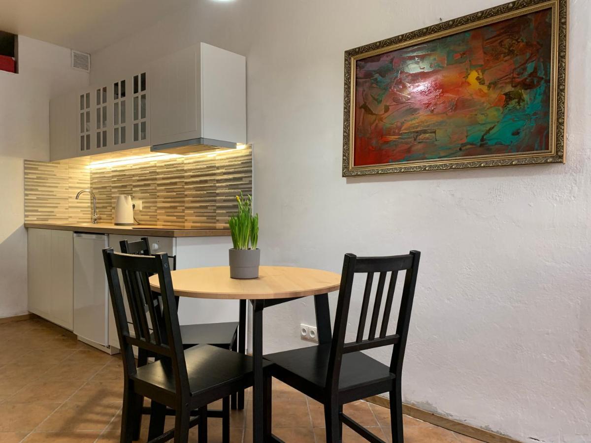 Old Studio Apartment فيلنيوس المظهر الخارجي الصورة