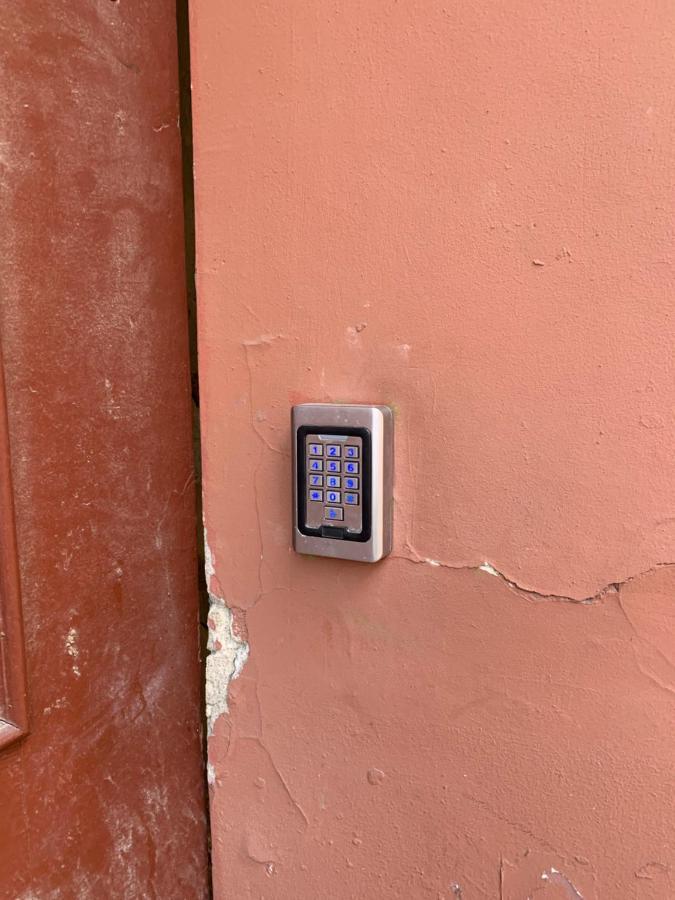 Old Studio Apartment فيلنيوس المظهر الخارجي الصورة